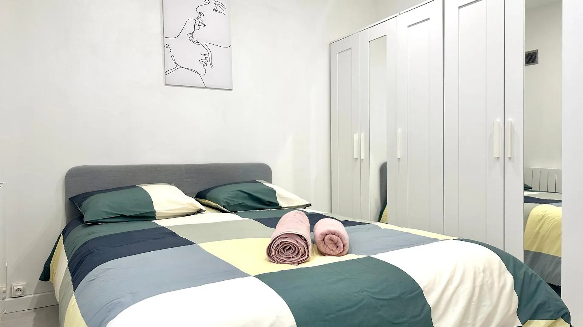 Cozy Studio Near Eiffel Tower In Fondary Parigi 0*,  Francia